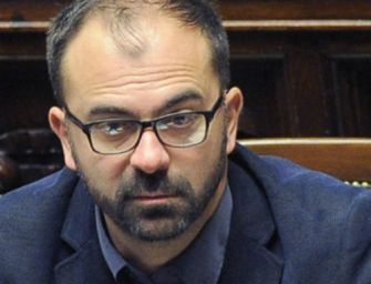 Scuola, ministro Fioramonti se ne va?