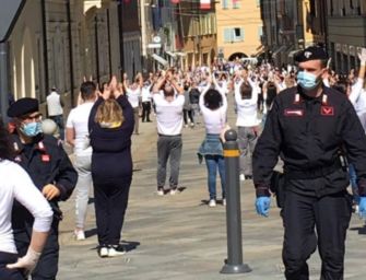 Commercianti: pronti a riaprire, ora fateci lavorare. La protesta a Scandiano