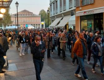 “Libertà, libertà”, sfilano 600 No vax per il centro storico di Reggio