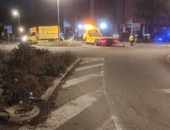 Cavriago, moto contro auto: 16enne ferito