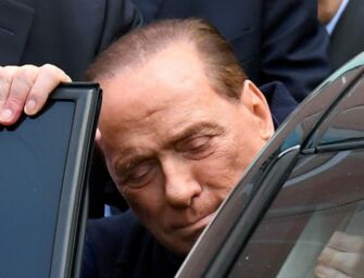 Berlusconi sta meglio, lascia intensiva