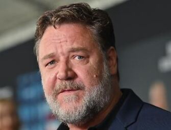 Russel Crowe: mio concerto per gli alluvionati