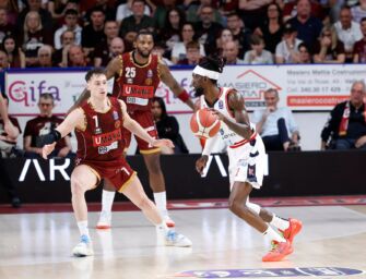 Basket. La UnaHotels Reggio Emilia si batte, ma la semifinale è di Venezia