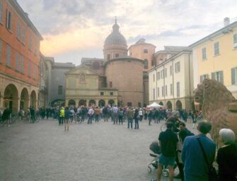 L’altra faccia della piazza di Elly e Stefano. Eboli: fine di un’epoca