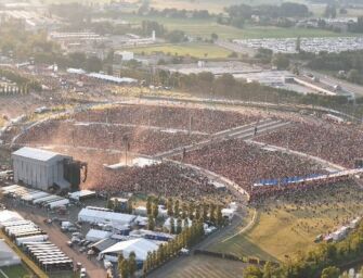 Il popolo degli AC/DC alla Rcf Arena (foto)