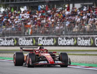 Gp Spagna. Vince Verstappen, male le Ferrari