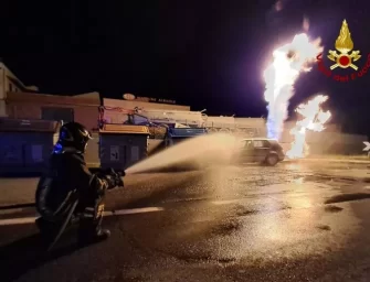 Marano. Auto urta cabina di metano