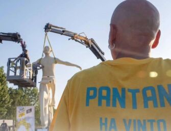 Un Pantani di 5 metri accoglie la Grand boucle