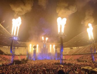 Rammstein, fuoco e fiamme: attesi in 55mila all’Arena. A Reggio camere fino a mille euro