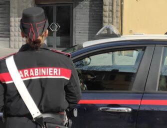 Reggio, aggredita e derubata in via Fermi