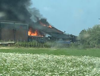 Incendio in una casa colonica a Bosco (Scandiano). Fiamme domate dai vigili del fuoco