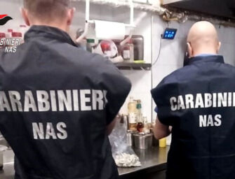 Nas in un ristorante del Parmense: sequestro di prodotti scaduti e non sicuri