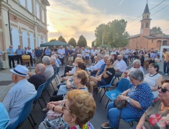 Reggio. Un’intera comunità celebra i 100 anni del caseificio di Gavasseto