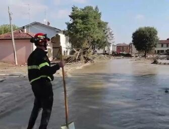 Lamone rompe ancora argini in Romagna