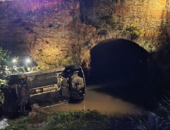 Bomporto. L’auto vola nel canale: donna salvata