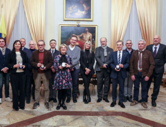 Premiati in Municipio i 15 nuovi Maestri del lavoro modenesi