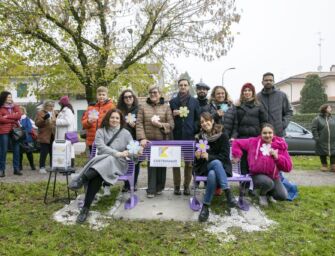 Guastalla, inaugurata una panchina della Gentilezza