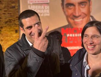 L’Emilia-Romagna rimane rossa, Michele De Pascale vince con il 57%