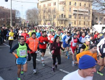 In migliaia per le strade di Modena per la Corrimutina